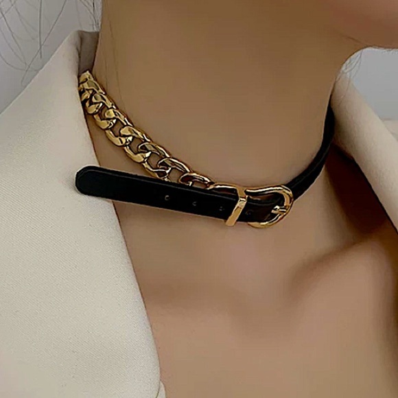Gold Leather Buckle Design Chain Link Choker - Picture 3 of 12